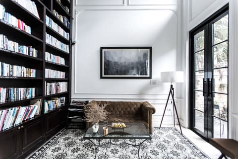 The Alcove Library Hotel