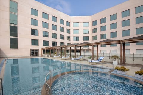 Radisson Blu Kaushambi Delhi NCR, Children's pool