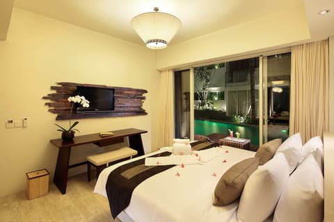 The Akmani Legian, Room