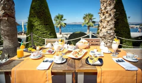 Valis Resort, Breakfast area