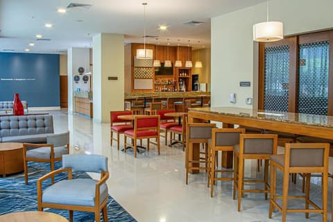 Hampton Inn by Hilton Guadalajara/Expo, Lobby