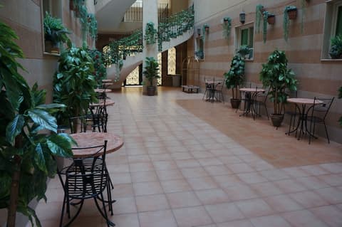 Al Alya Hotel Rooms and Suites