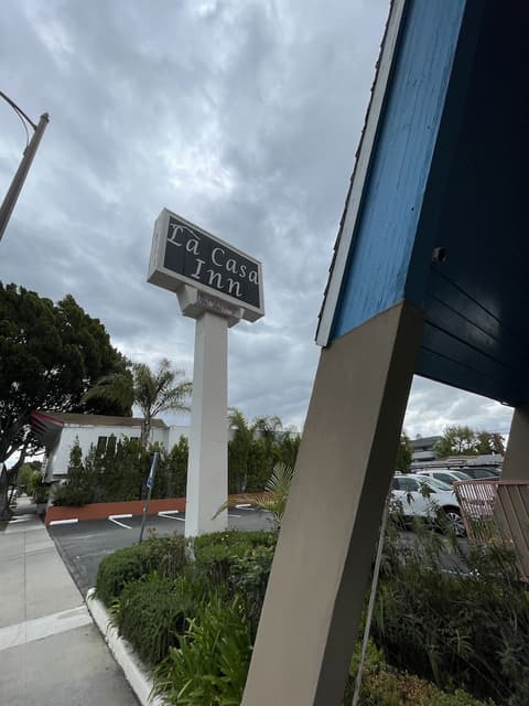 La Casa Inn
