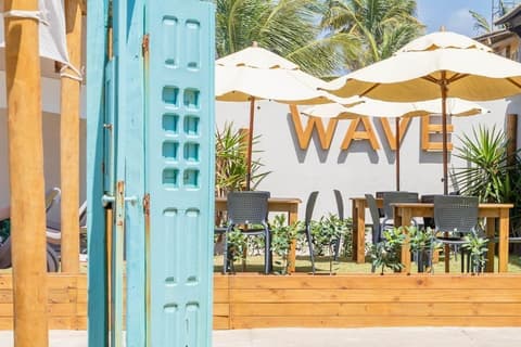 Wave Suítes Hotel & Lounge Bar
