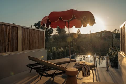 Zeus Eleva Kassandra Lagoon