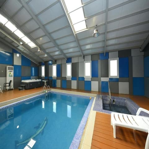 Sunday Hotel Kingdom Towers Formerly Warwick Al Dabab Hotel