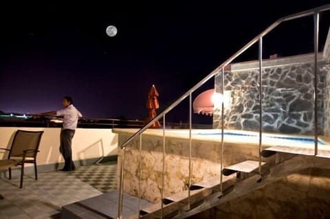 Hotel Discovery, Outdoor pool