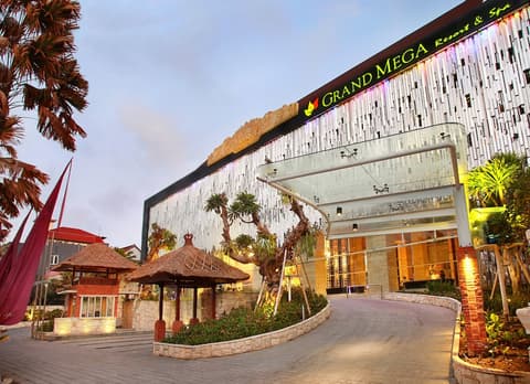 Grand Mega Resort & Spa Bali, Property entrance