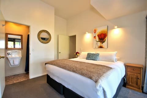 Balmoral Lodge, Room