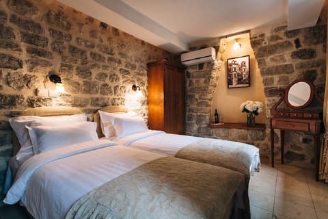 Galathea Hotel, Room