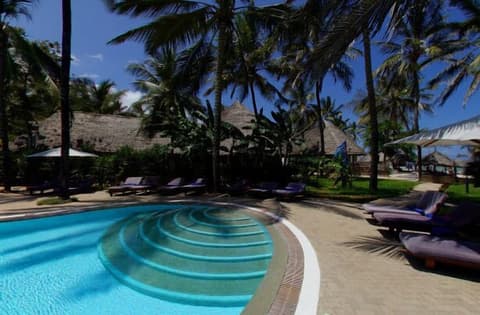 Turtle Bay Beach Club, Pool