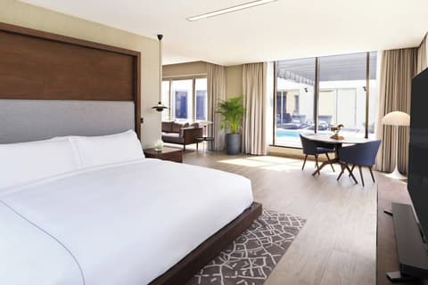 The Ritz-Carlton Abu Dhabi, Grand Canal, Room