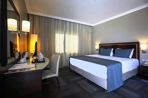 Kaya Prestige, Room
