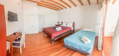 Don Giovanni Máncora, Room