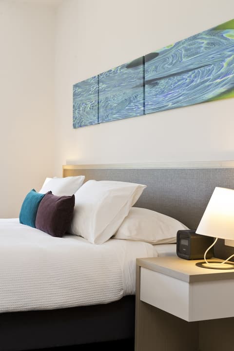 Quarters at Flinders Hotel, Room