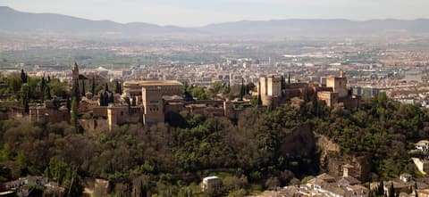 La Perla Granada Suites