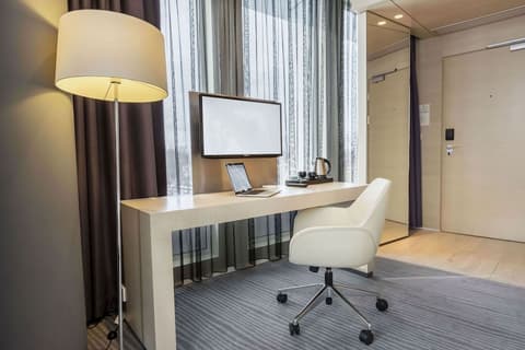 Sound Garden Hotel Airport