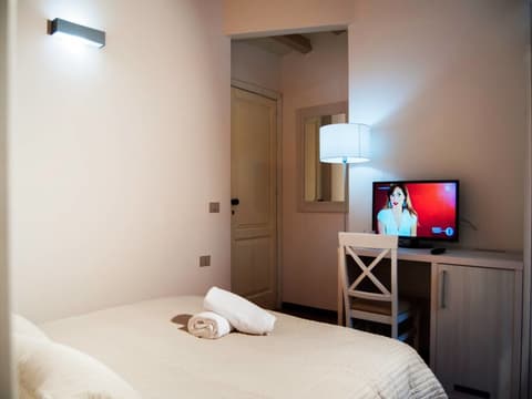 Torre di Renda, Room