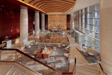 Conrad Dubai, Lobby