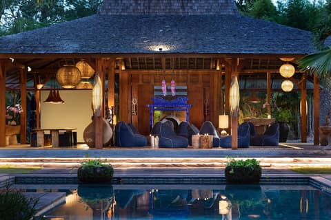 Blue Karma Village, Lobby