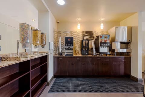 Best Western Plus Miami Airport North Hotel & Suites