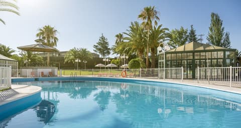 Hotel ILUNION Las Lomas, Outdoor pool