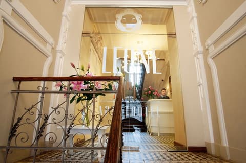 Leone Aparthotel, Reception