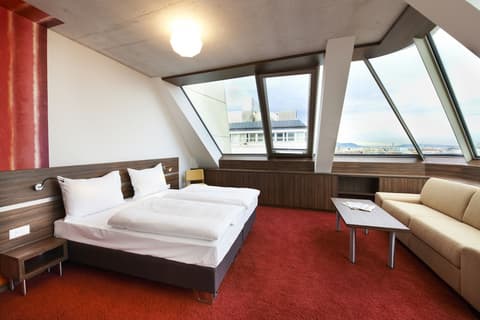 Simm’s Hotel – the cityhotel next to Metro U3, Room