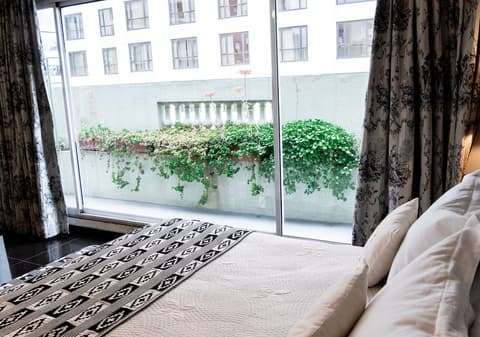 Moreno 820 by DOT Suites