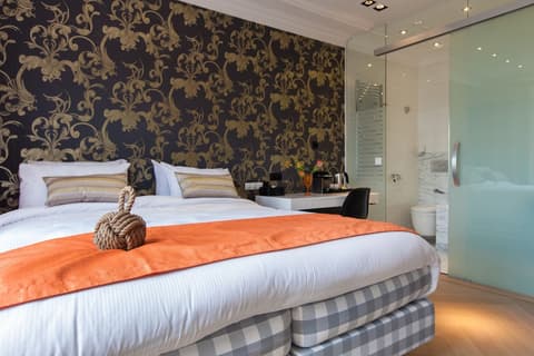 The Amsterdam Canal Hotel, Room