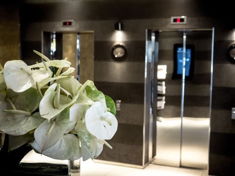 Pullman Brussels Centre Midi, Interior entrance