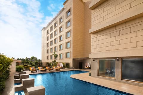 Holiday Inn Agra MG Road by IHG, Pool