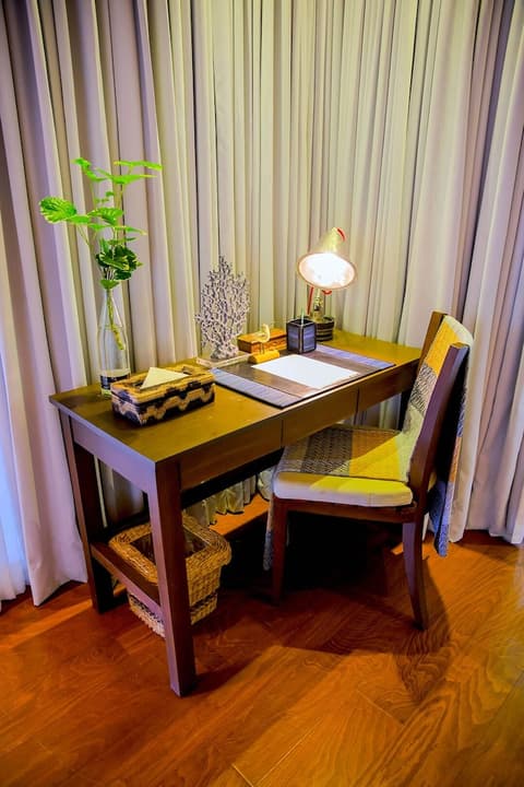Lihim Resorts