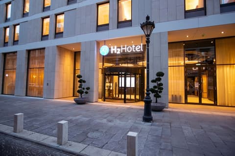H2 Hotel Budapest, Exterior