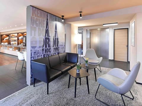B&B Hotel Köln-West, Lobby