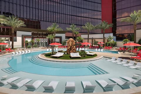 Las Vegas Hilton at Resorts World, Pool