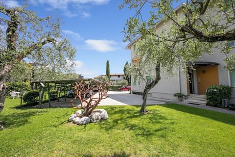 Margherita Near Lake - Family Friendly, Property grounds