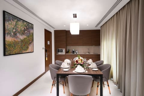 Golden Tulip Riyadh, Private kitchen