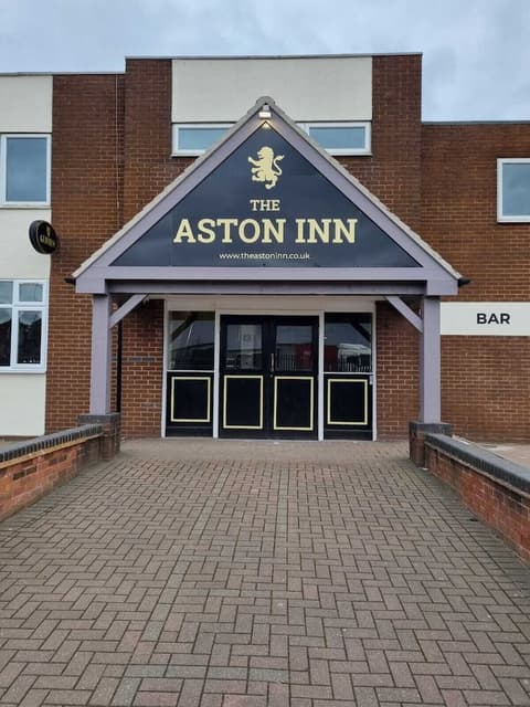 The Aston Inn, Exterior