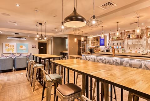 Premier Inn Dublin Cc Temple Bar, Dining