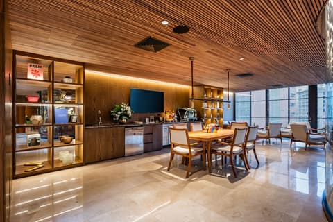 Elcielo Hotel & Restaurant, Reception