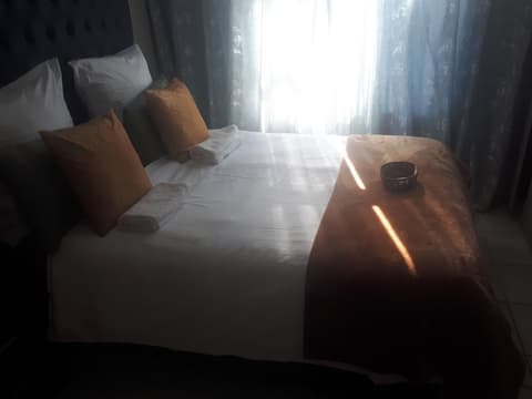 C- Land Guest house Meyerton