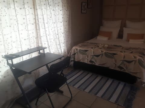 C- Land Guest house Meyerton