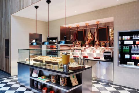 citizenM Los Angeles Downtown, Restaurant