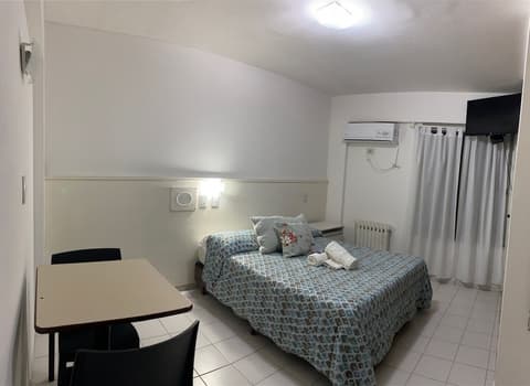 Portillo Apartments, Room