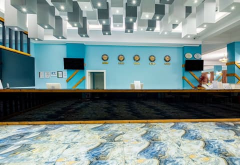 Senza Garden Holiday Club, Reception