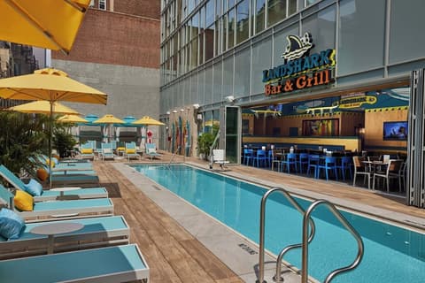 Margaritaville Resort Times Square, Pool