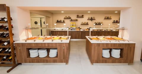 Robolla Beach Aparthotel, Restaurant