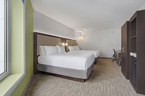 Hotel 1200, Room