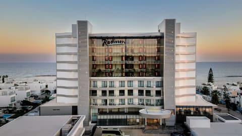 Radisson Beach Resort Larnaca, Exterior